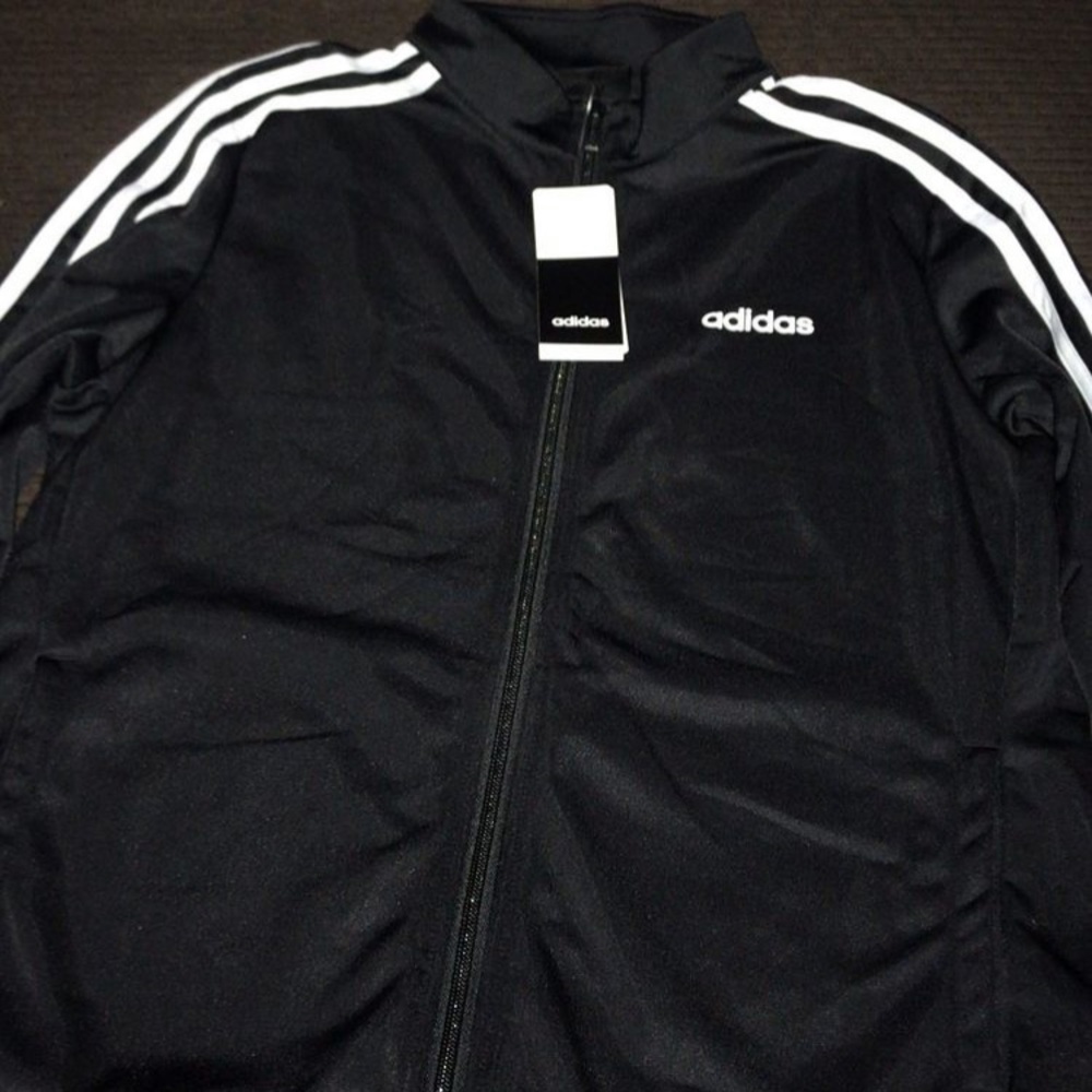 Adidas sweater size medium